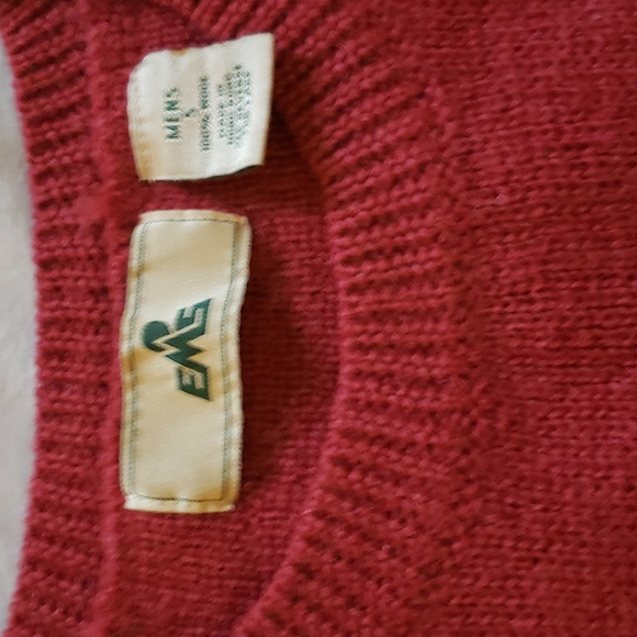 Eastern Mountain Sports Men's S Burgundy sweater. - Picture 2 of 7